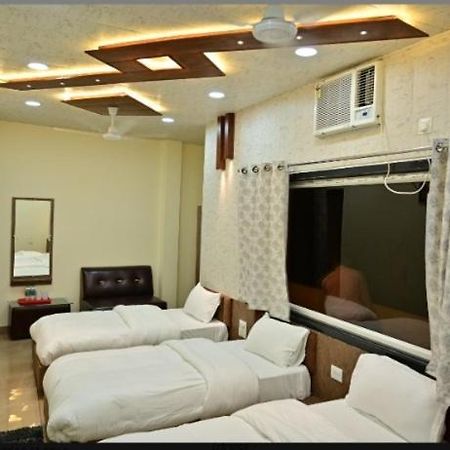 Hotel Raghuveer Inn By Bookingcare Sitapur Muafi Eksteriør bilde