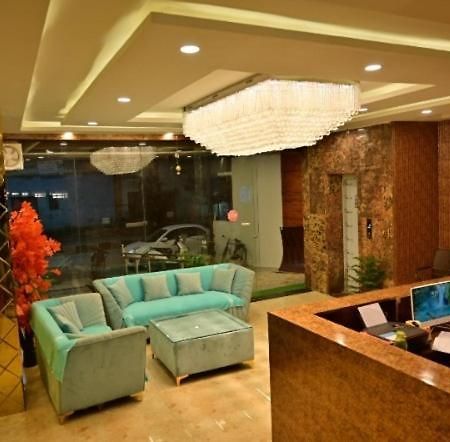 Hotel Raghuveer Inn By Bookingcare Sitapur Muafi Eksteriør bilde