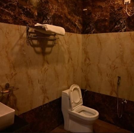 Hotel Raghuveer Inn By Bookingcare Sitapur Muafi Eksteriør bilde