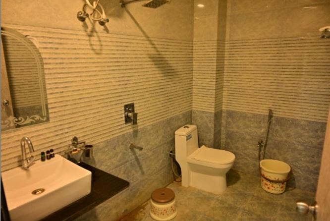 Hotel Raghuveer Inn By Bookingcare Sitapur Muafi Eksteriør bilde